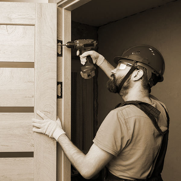 Comment reparer une serrure de porte en bois